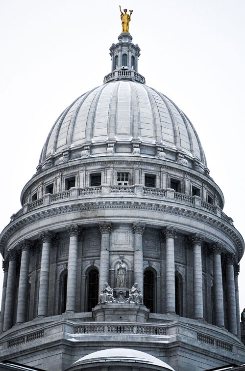 Madison-Capitol-Dome-On-Snow-Day